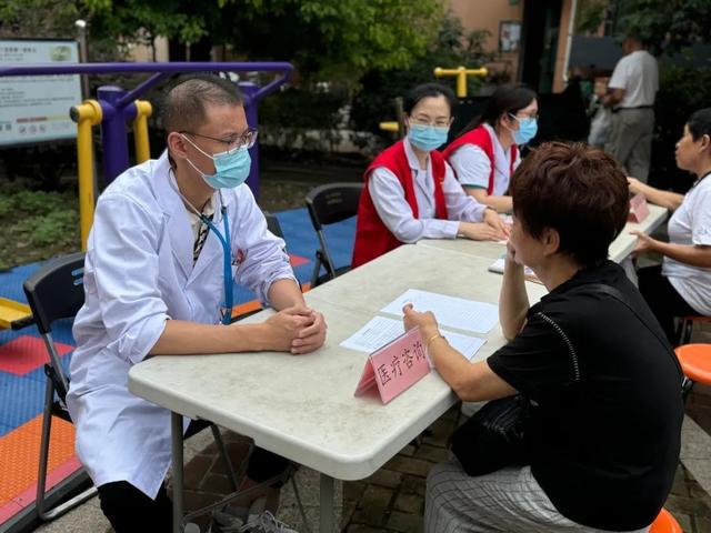 了解健康狀況、學(xué)習(xí)健康知識(shí)&hellip;&hellip;讓居民健康有"醫(yī)"靠!